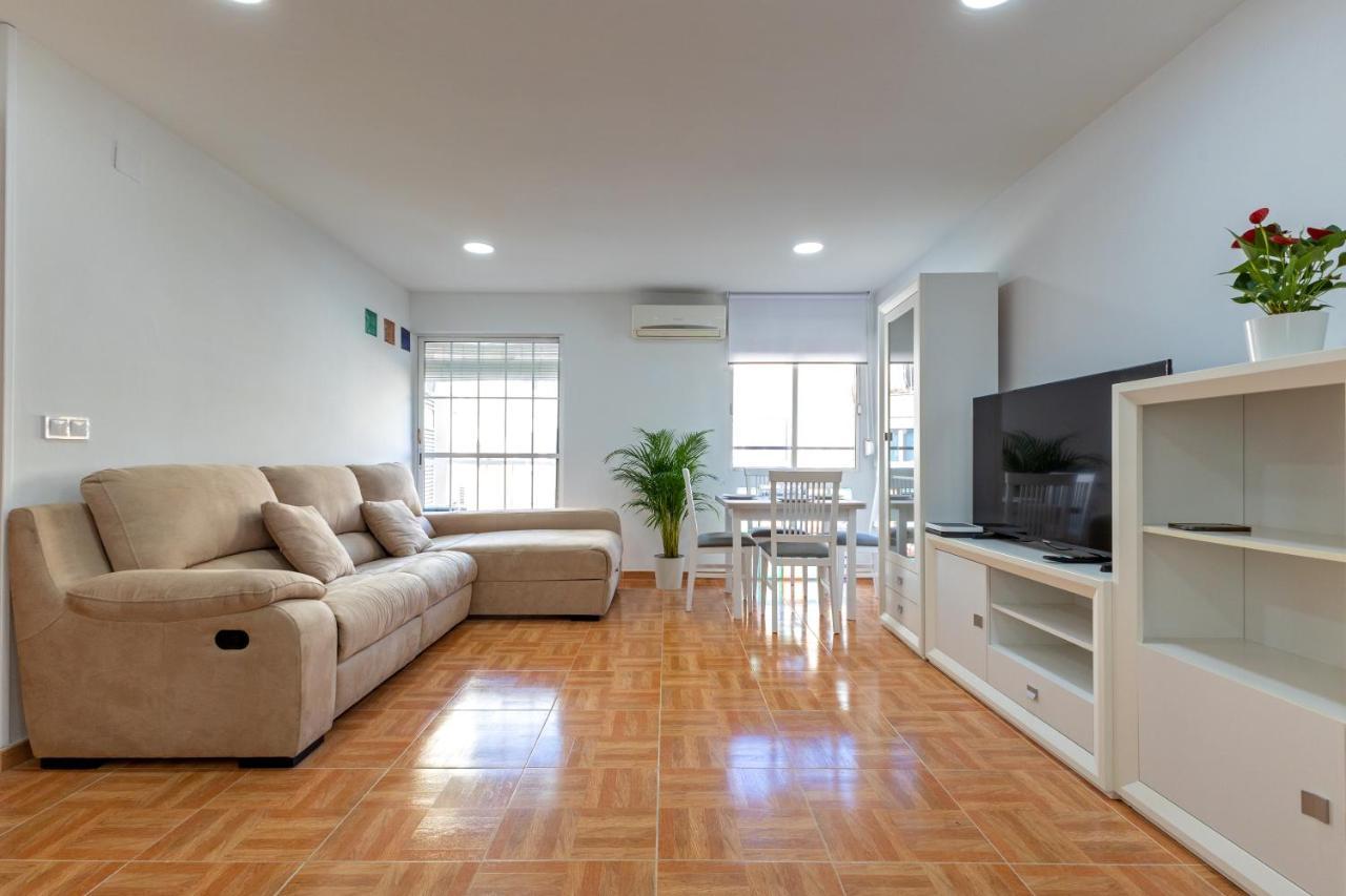 Charming 2 Bedroom Apartment At Triana Center By Oui Sevilla Eksteriør billede
