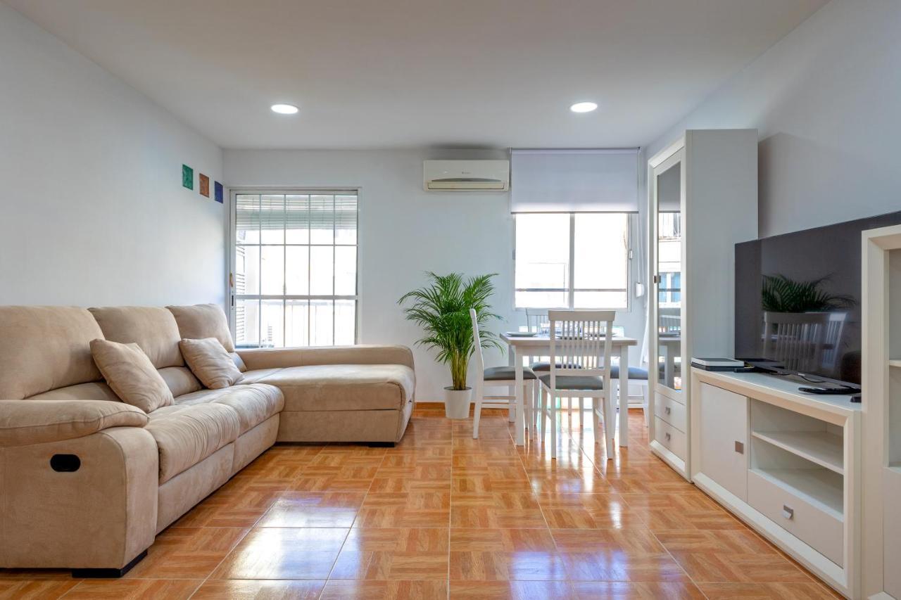 Charming 2 Bedroom Apartment At Triana Center By Oui Sevilla Eksteriør billede