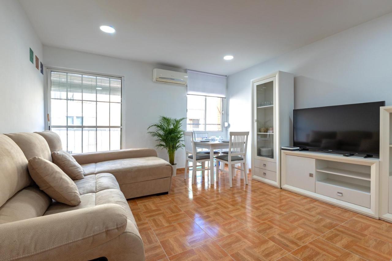 Charming 2 Bedroom Apartment At Triana Center By Oui Sevilla Eksteriør billede