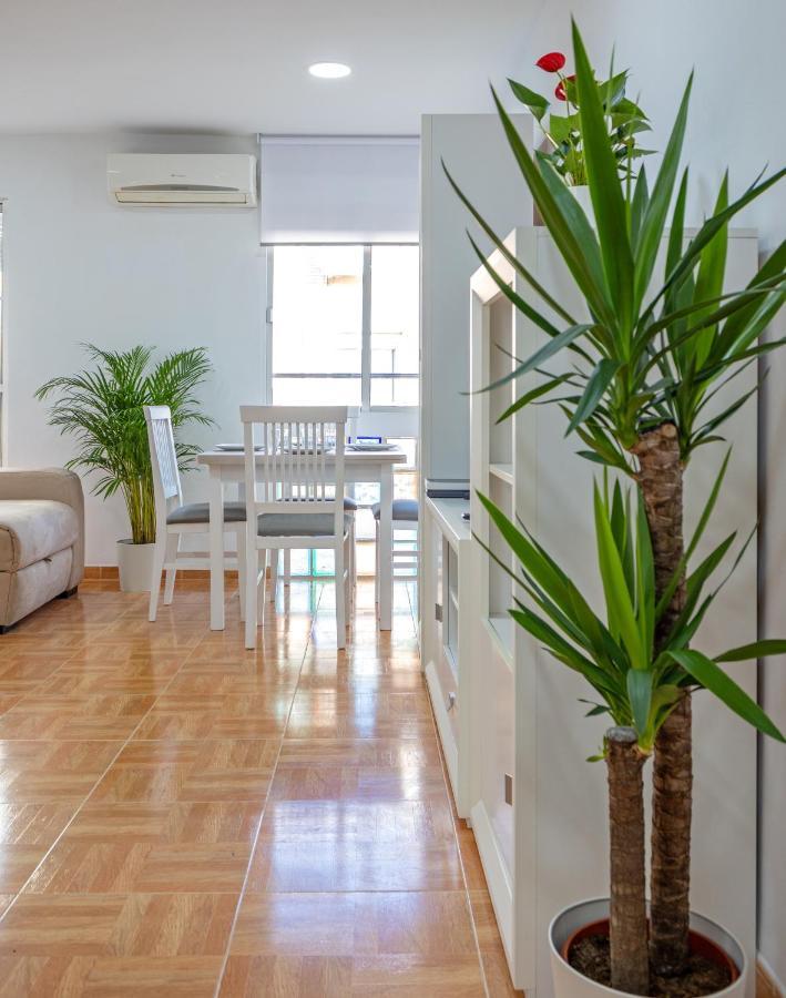Charming 2 Bedroom Apartment At Triana Center By Oui Sevilla Eksteriør billede